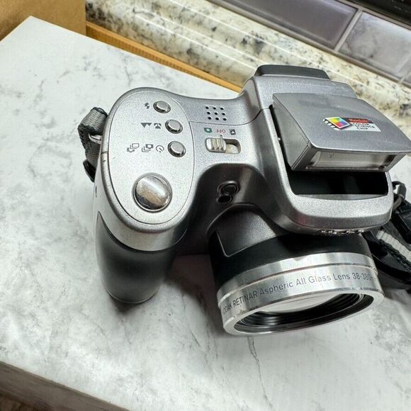 Kodak EasyShare Z740 5.0MP 10x Zoom Silver Digital Camera - TESTED WORKING - Picture 8 of 13